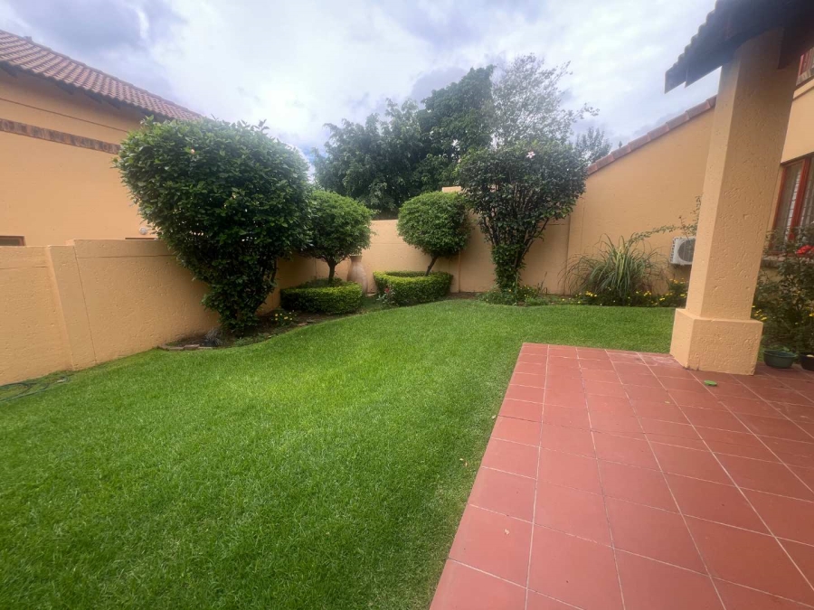 To Let 4 Bedroom Property for Rent in Lonehill Gauteng