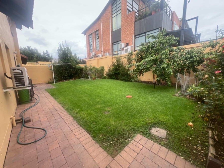 To Let 4 Bedroom Property for Rent in Lonehill Gauteng