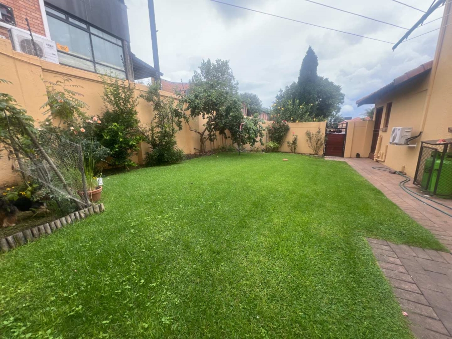 To Let 4 Bedroom Property for Rent in Lonehill Gauteng