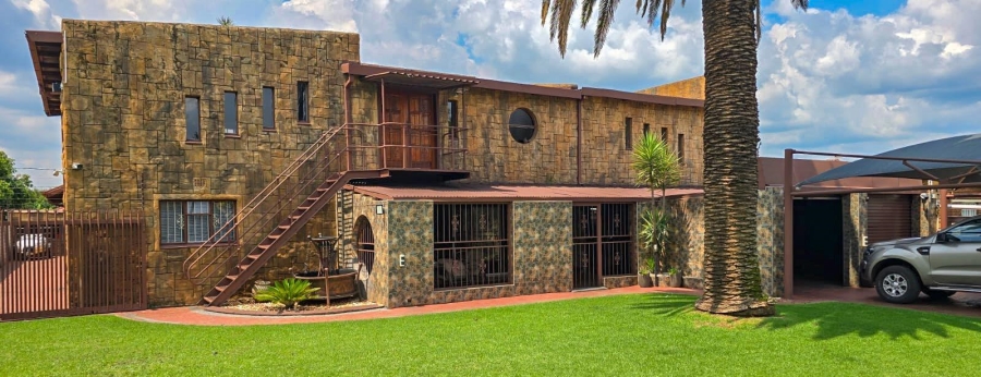 4 Bedroom Property for Sale in Duncanville Gauteng