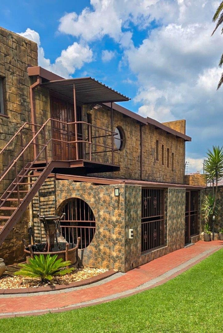 4 Bedroom Property for Sale in Duncanville Gauteng