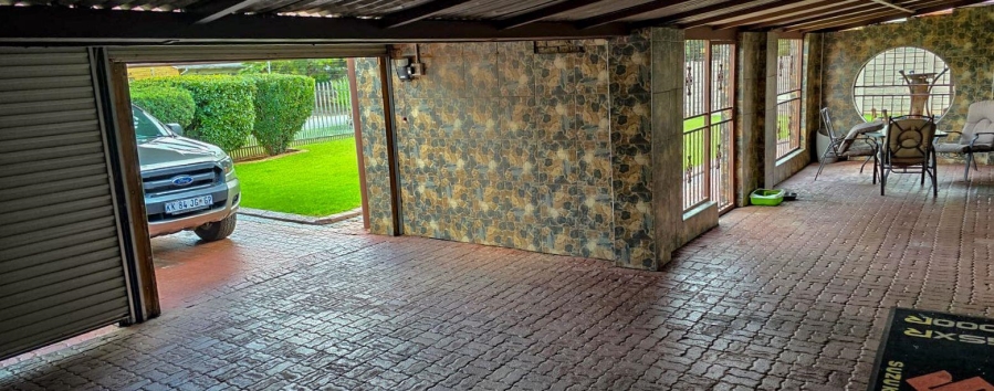 4 Bedroom Property for Sale in Duncanville Gauteng