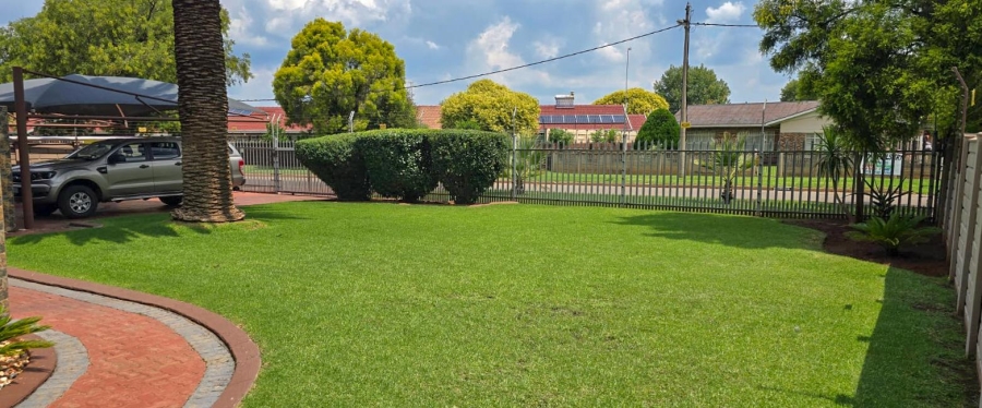 4 Bedroom Property for Sale in Duncanville Gauteng