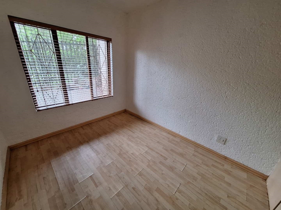 To Let 1 Bedroom Property for Rent in Westdene Gauteng