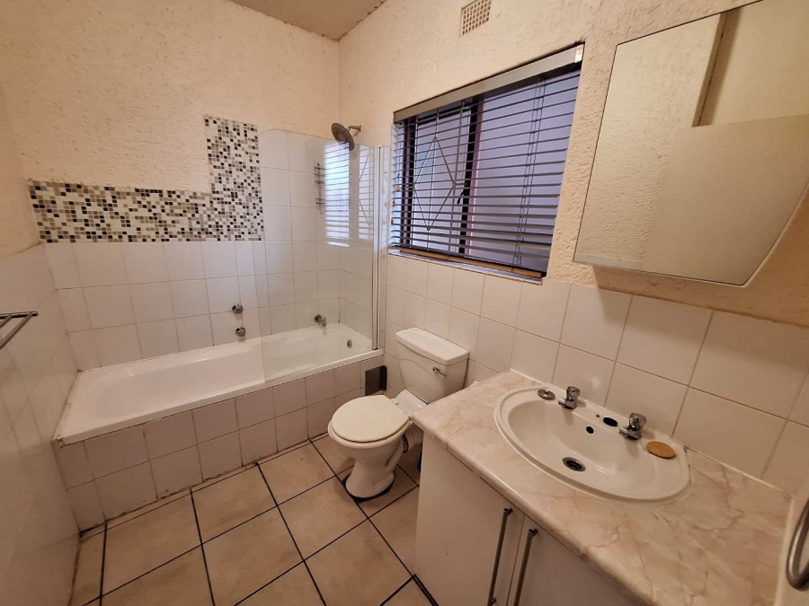 To Let 1 Bedroom Property for Rent in Westdene Gauteng