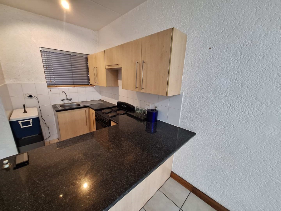 To Let 1 Bedroom Property for Rent in Westdene Gauteng
