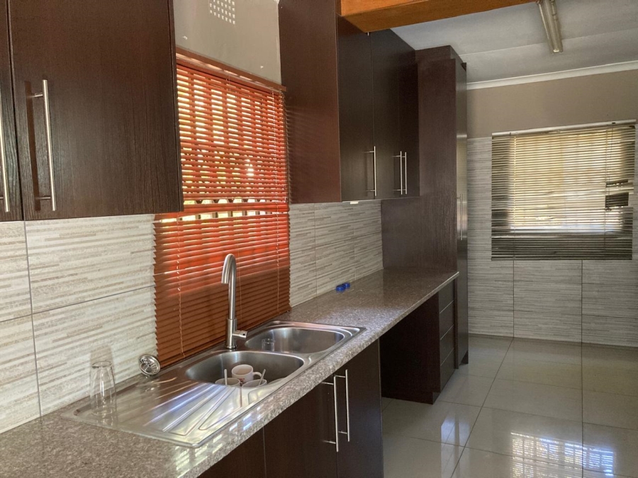 4 Bedroom Property for Sale in Wilro Park Gauteng