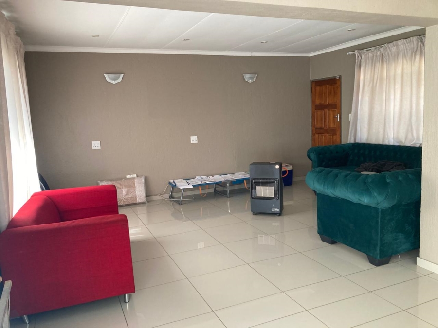 4 Bedroom Property for Sale in Wilro Park Gauteng