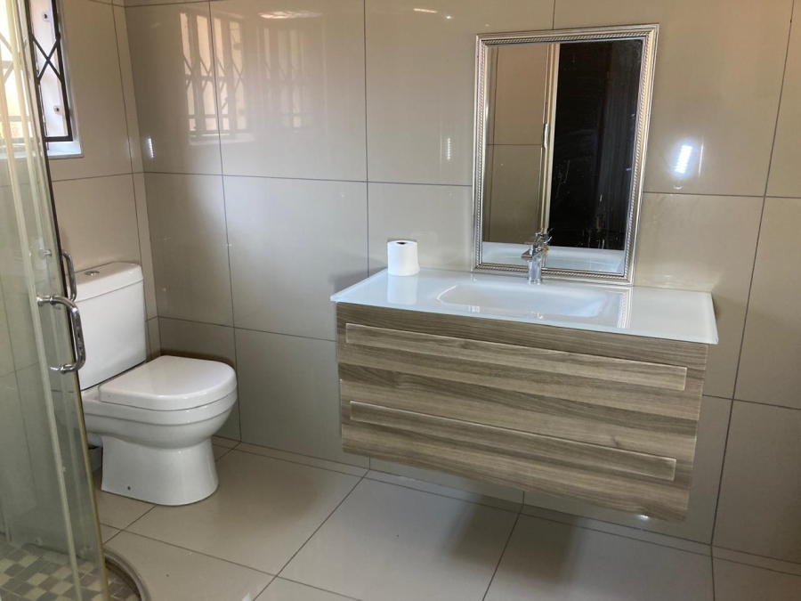 4 Bedroom Property for Sale in Wilro Park Gauteng