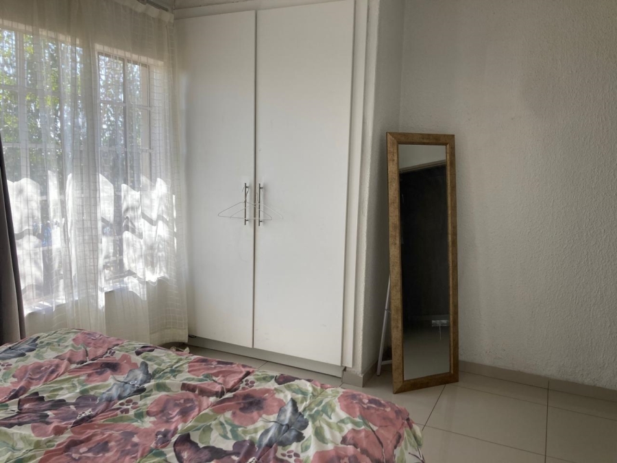 4 Bedroom Property for Sale in Wilro Park Gauteng