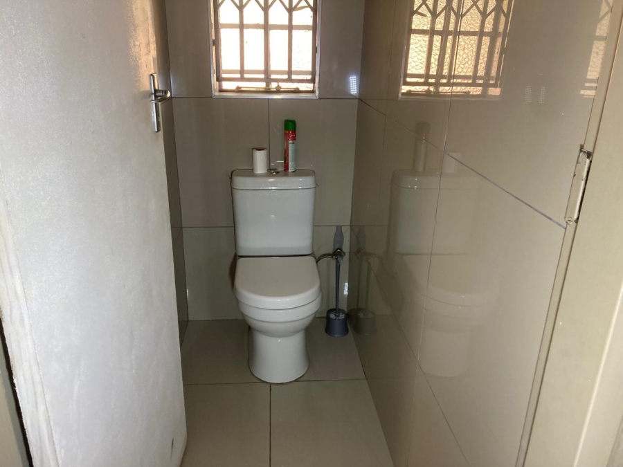 4 Bedroom Property for Sale in Wilro Park Gauteng