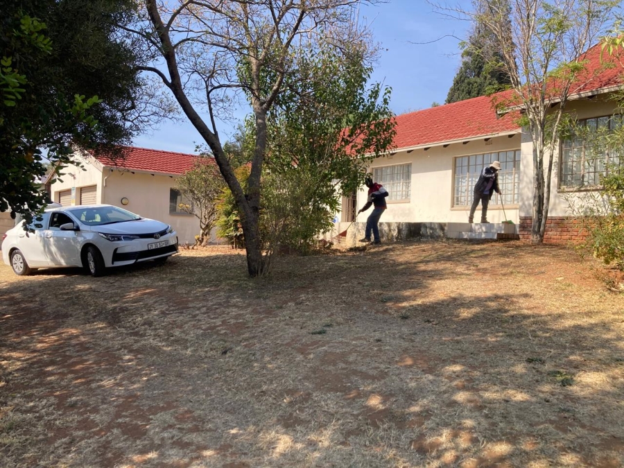 4 Bedroom Property for Sale in Wilro Park Gauteng
