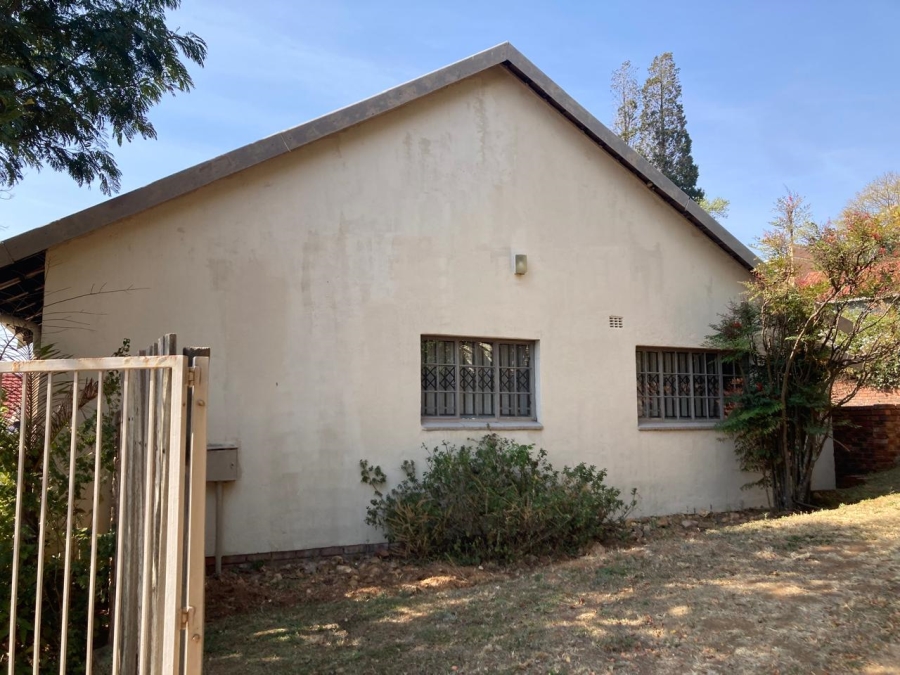 4 Bedroom Property for Sale in Wilro Park Gauteng