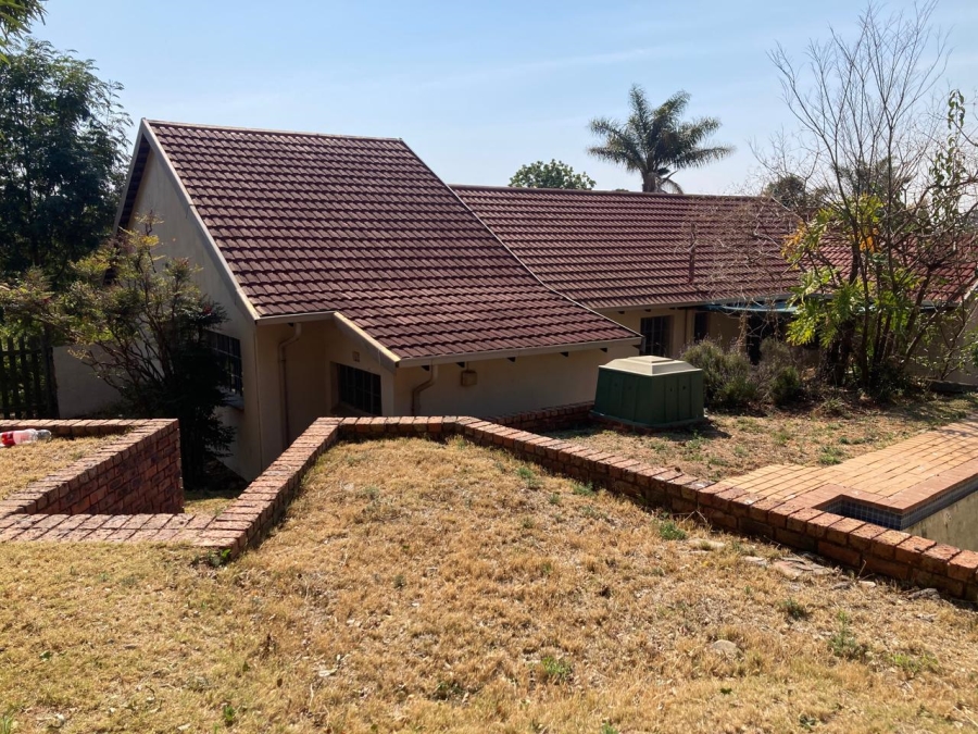 4 Bedroom Property for Sale in Wilro Park Gauteng
