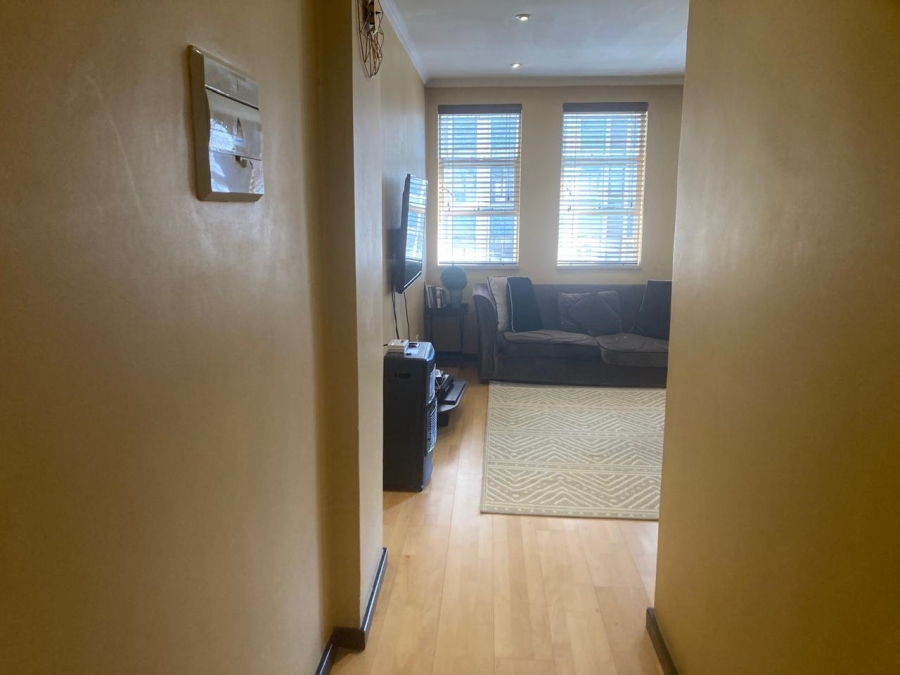 1 Bedroom Property for Sale in Johannesburg Central Gauteng