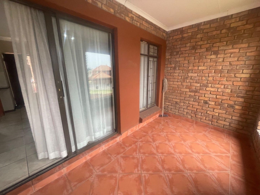 3 Bedroom Property for Sale in Edleen Gauteng