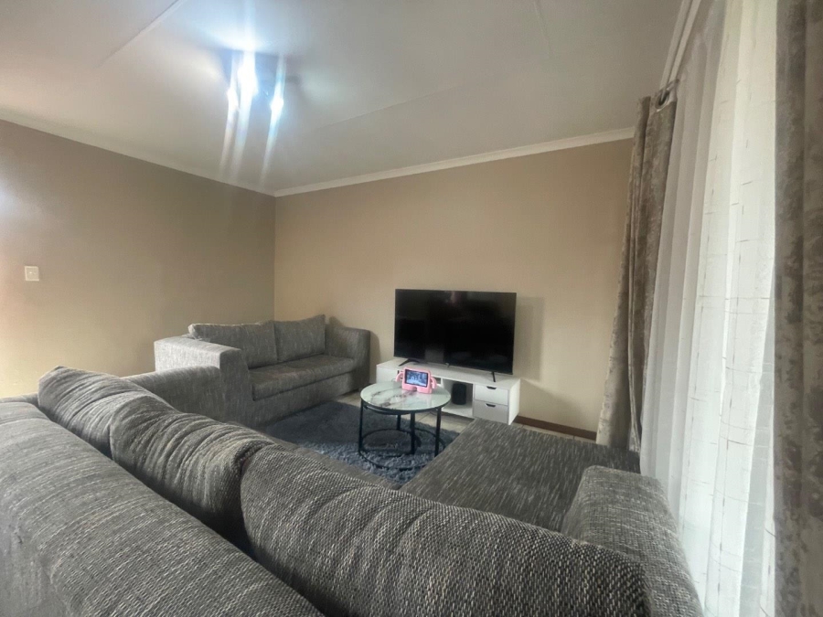 3 Bedroom Property for Sale in Edleen Gauteng
