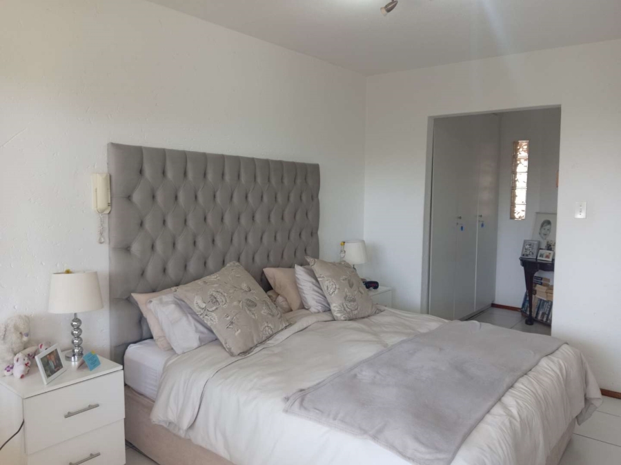 To Let 2 Bedroom Property for Rent in Glenhazel Gauteng