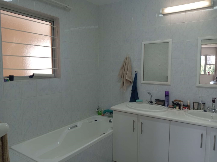 To Let 2 Bedroom Property for Rent in Glenhazel Gauteng