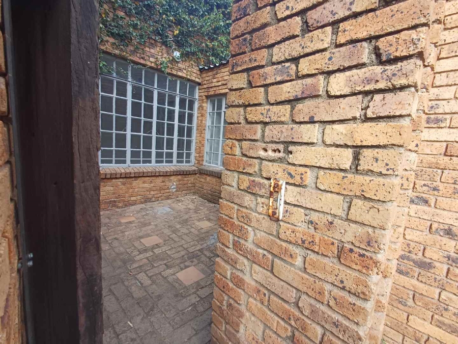To Let 1 Bedroom Property for Rent in Melrose Gauteng