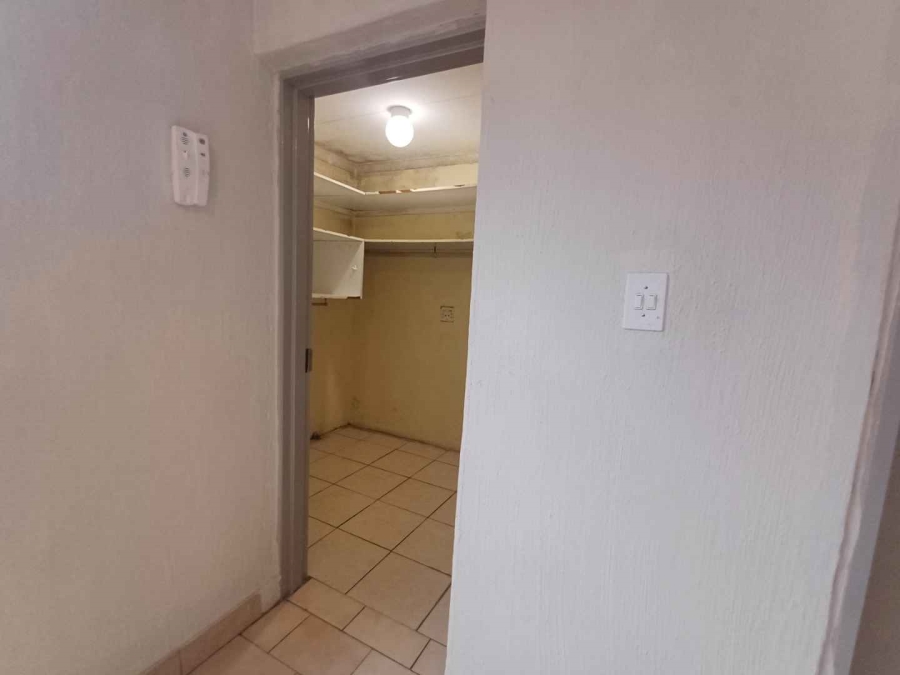 To Let 1 Bedroom Property for Rent in Melrose Gauteng