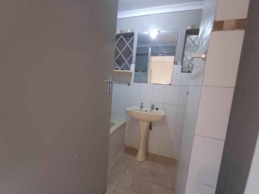 To Let 1 Bedroom Property for Rent in Melrose Gauteng