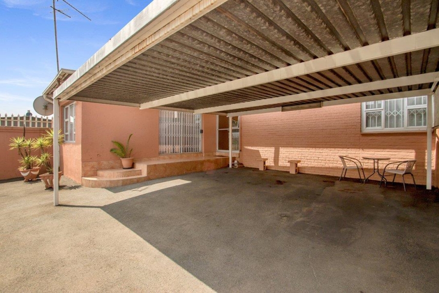 3 Bedroom Property for Sale in Westbury Gauteng