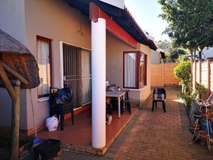 To Let 3 Bedroom Property for Rent in Liefde en Vrede Gauteng
