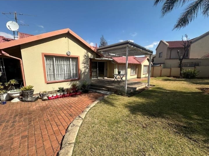 3 Bedroom Property for Sale in Winchester Hills Ext 3 Gauteng