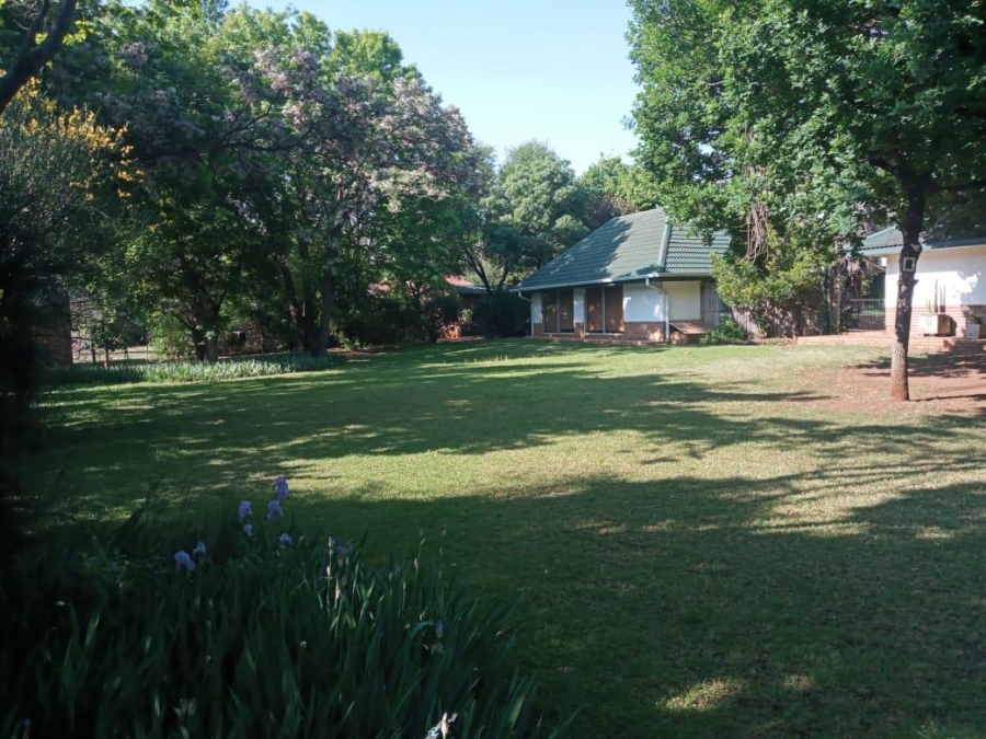 To Let 3 Bedroom Property for Rent in Glen Donald A H Gauteng
