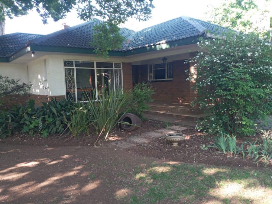 To Let 3 Bedroom Property for Rent in Glen Donald A H Gauteng