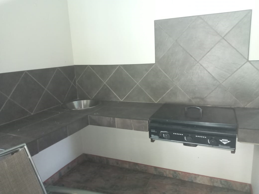 To Let 3 Bedroom Property for Rent in Glen Donald A H Gauteng