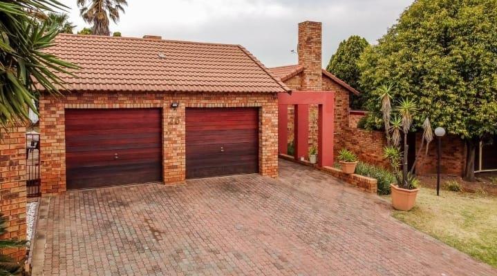 3 Bedroom Property for Sale in Alan Manor Gauteng