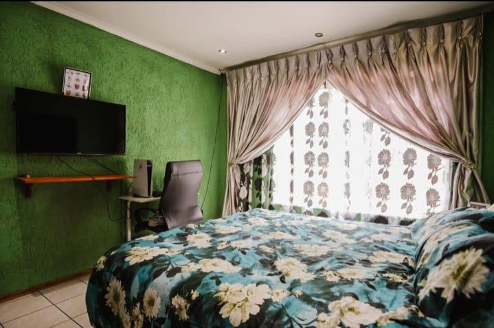 3 Bedroom Property for Sale in Alan Manor Gauteng