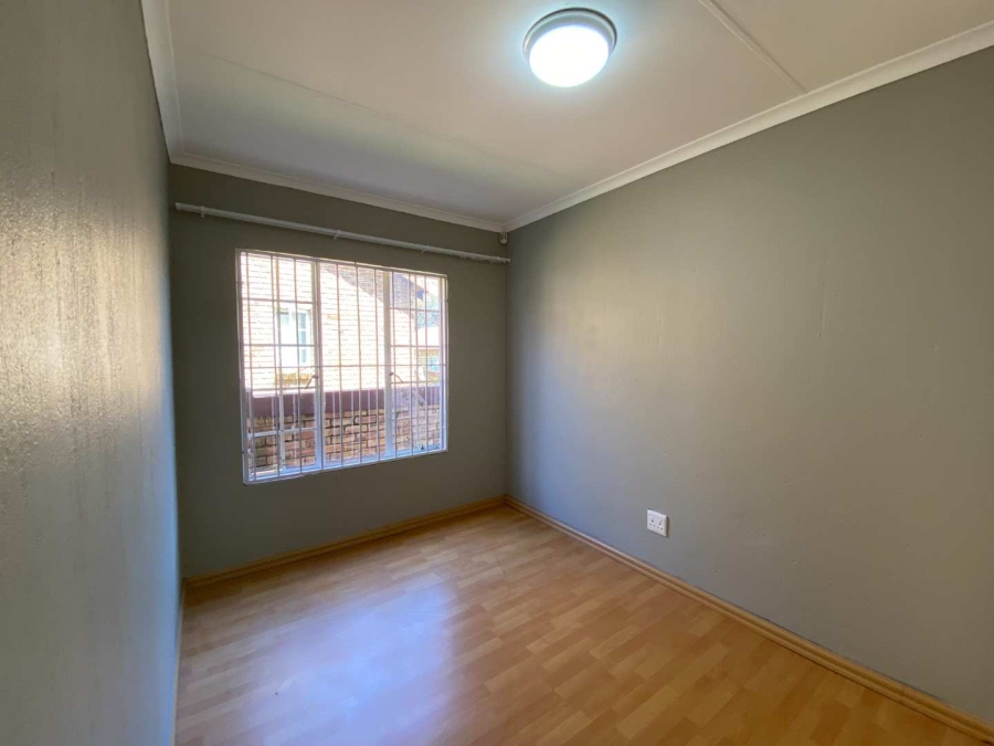 To Let 2 Bedroom Property for Rent in Wilgeheuwel Gauteng
