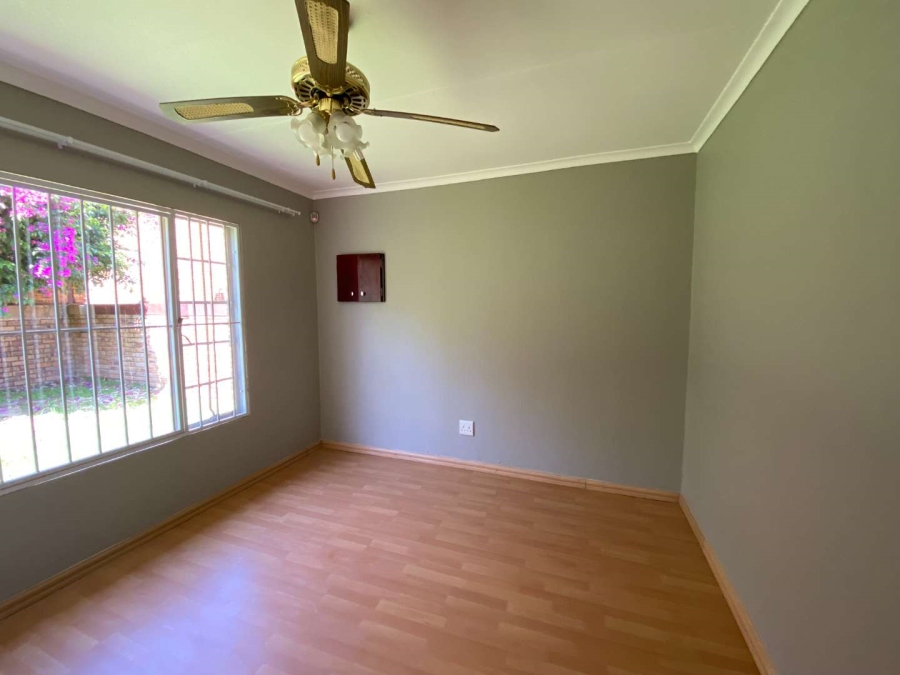 To Let 2 Bedroom Property for Rent in Wilgeheuwel Gauteng