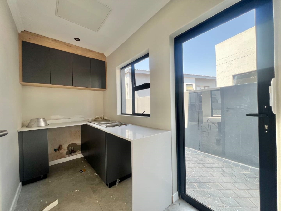 4 Bedroom Property for Sale in Roodeplaat Gauteng