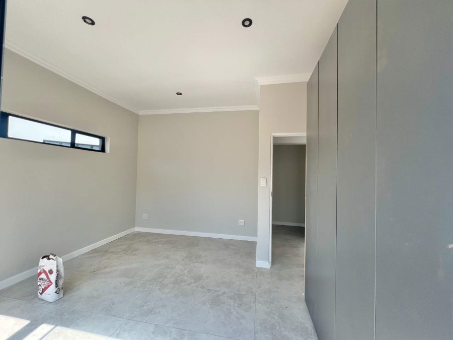 4 Bedroom Property for Sale in Roodeplaat Gauteng