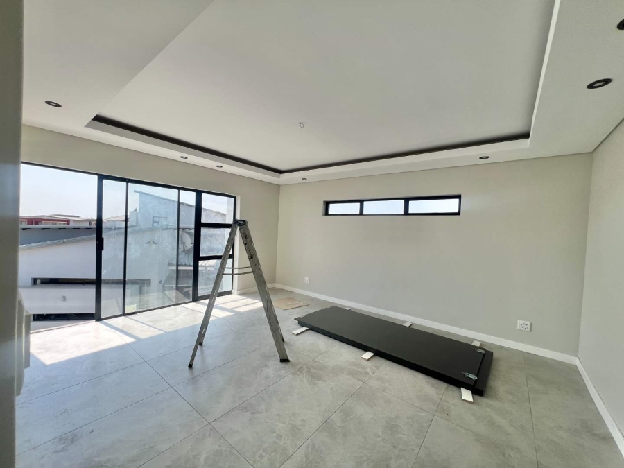 4 Bedroom Property for Sale in Roodeplaat Gauteng