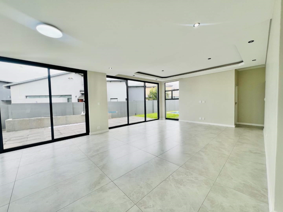 4 Bedroom Property for Sale in Roodeplaat Gauteng