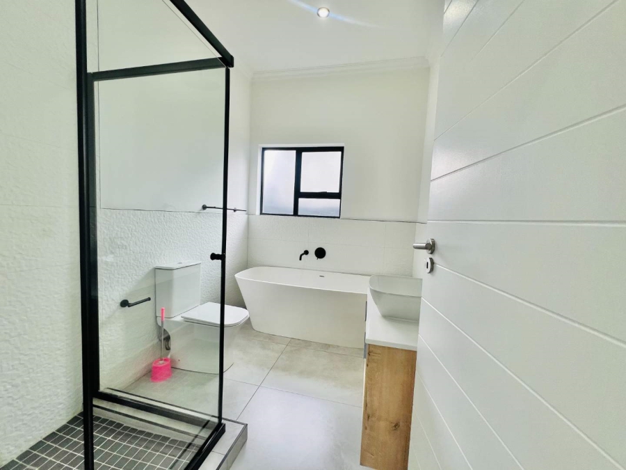 4 Bedroom Property for Sale in Roodeplaat Gauteng