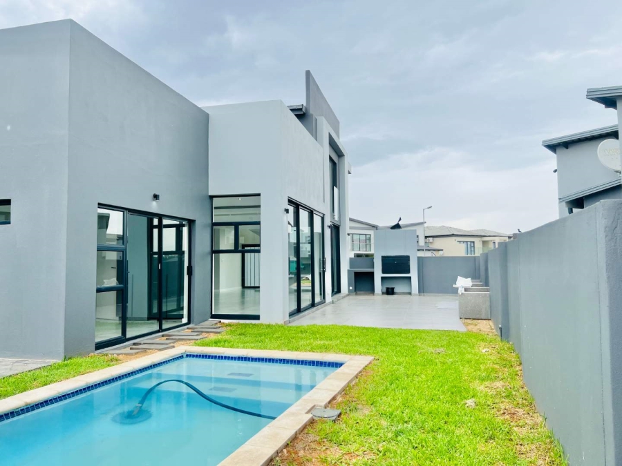 4 Bedroom Property for Sale in Roodeplaat Gauteng