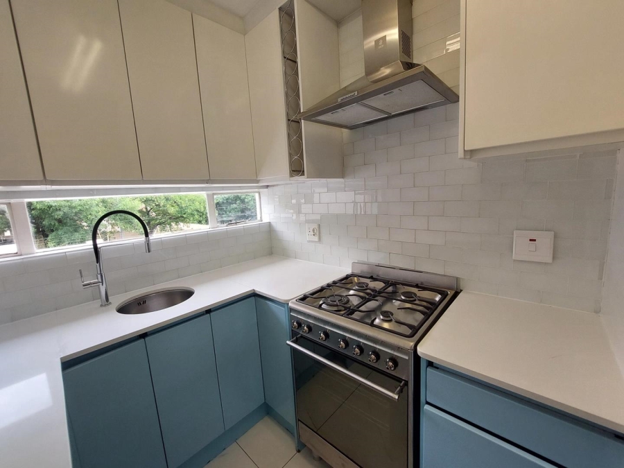 To Let 2 Bedroom Property for Rent in Bryanston Gauteng