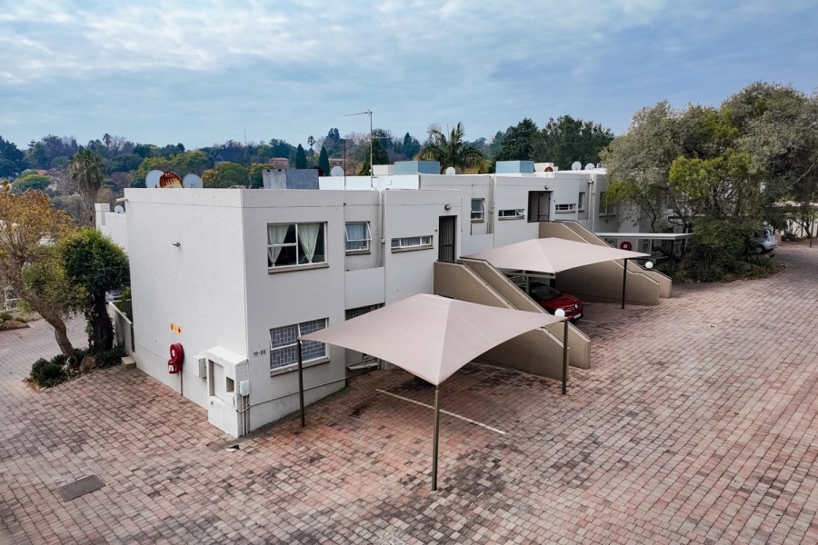 To Let 2 Bedroom Property for Rent in Bryanston Gauteng