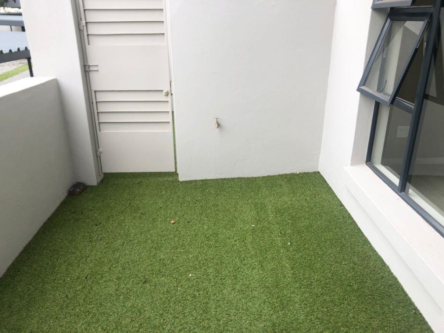 To Let 2 Bedroom Property for Rent in Rosebank Gauteng