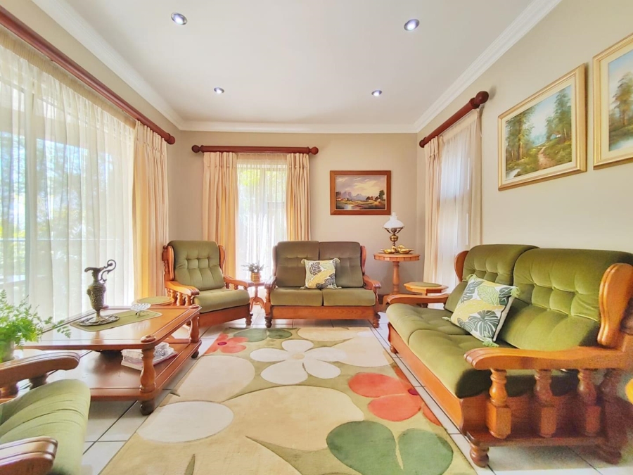 To Let 3 Bedroom Property for Rent in Eldopark Gauteng