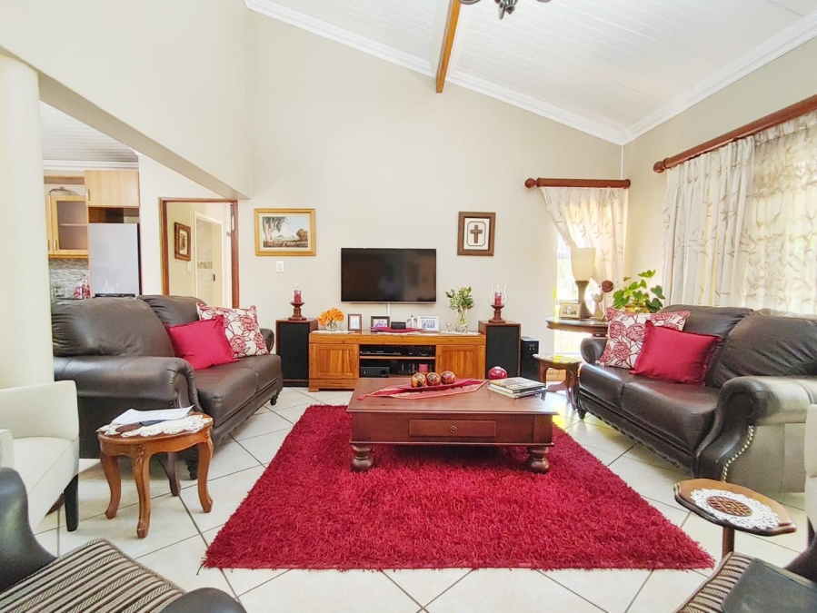To Let 3 Bedroom Property for Rent in Eldopark Gauteng