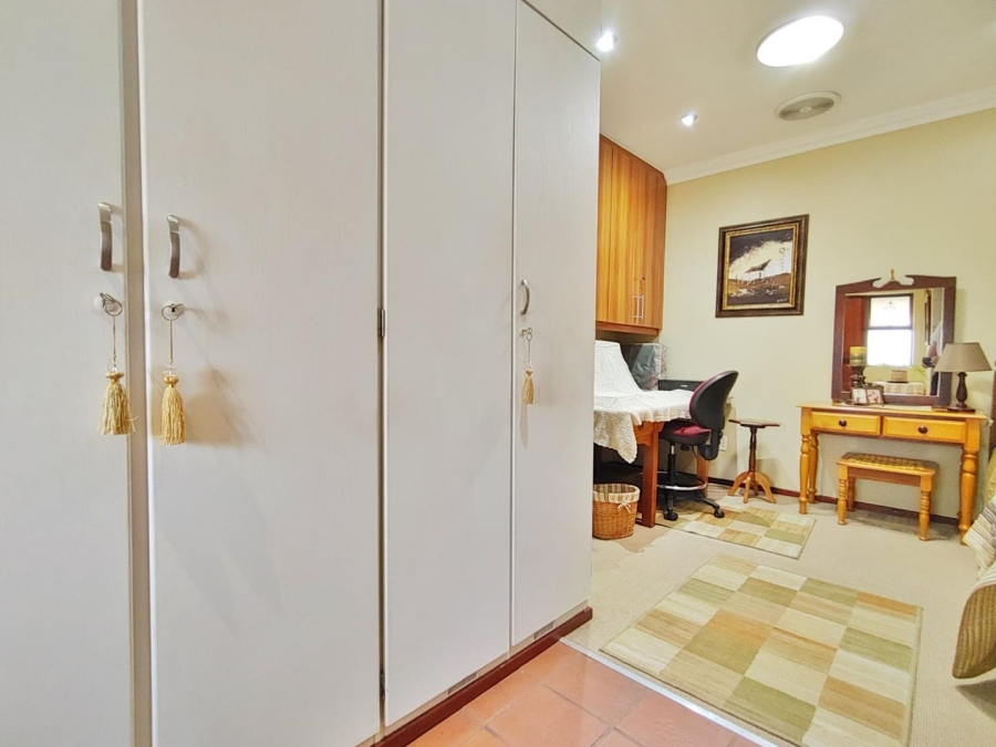 To Let 3 Bedroom Property for Rent in Eldopark Gauteng
