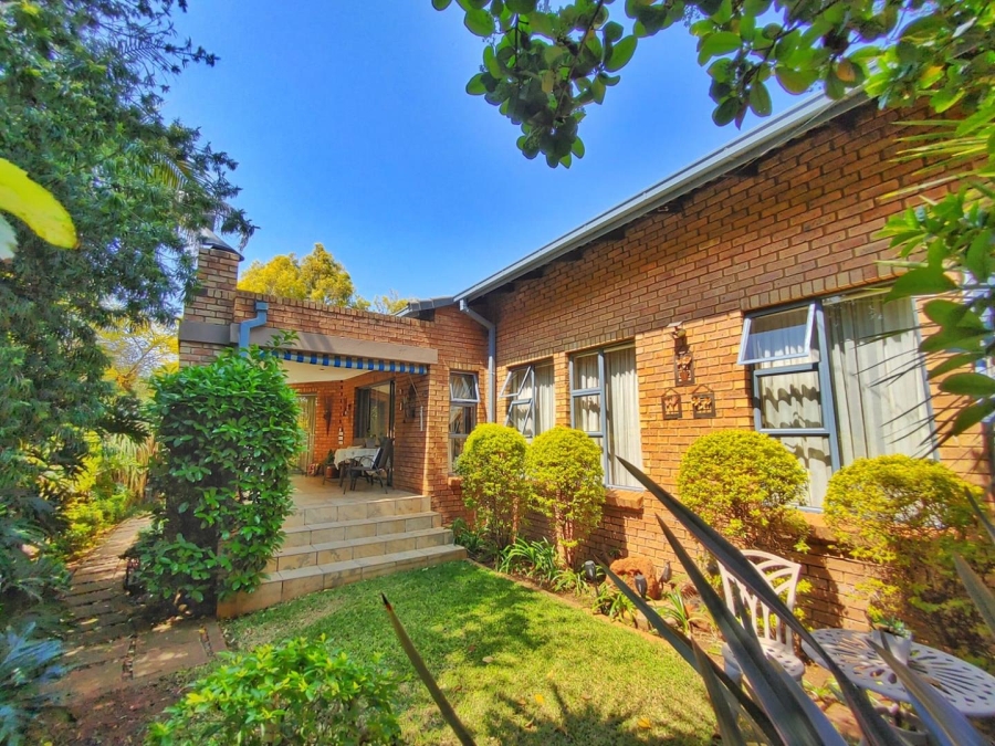 To Let 3 Bedroom Property for Rent in Eldopark Gauteng