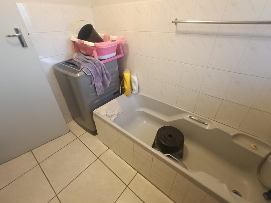 3 Bedroom Property for Sale in Zwartkop Gauteng